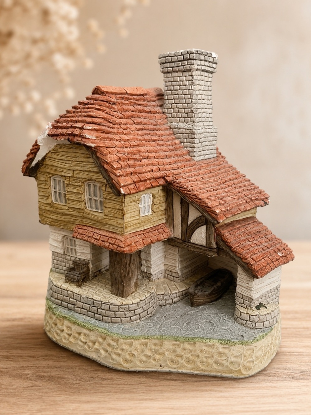 Vintage David Winter The Boat House British Traditions Cottage Figurine